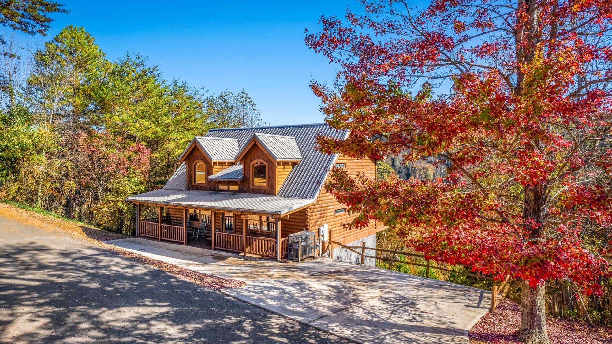 Bearfoot Pines - True Log Cabin - Wi-Fi, Hot Tub, Fishing, Deck With Views! - Mins To Pf Севьервилл Экстерьер фото