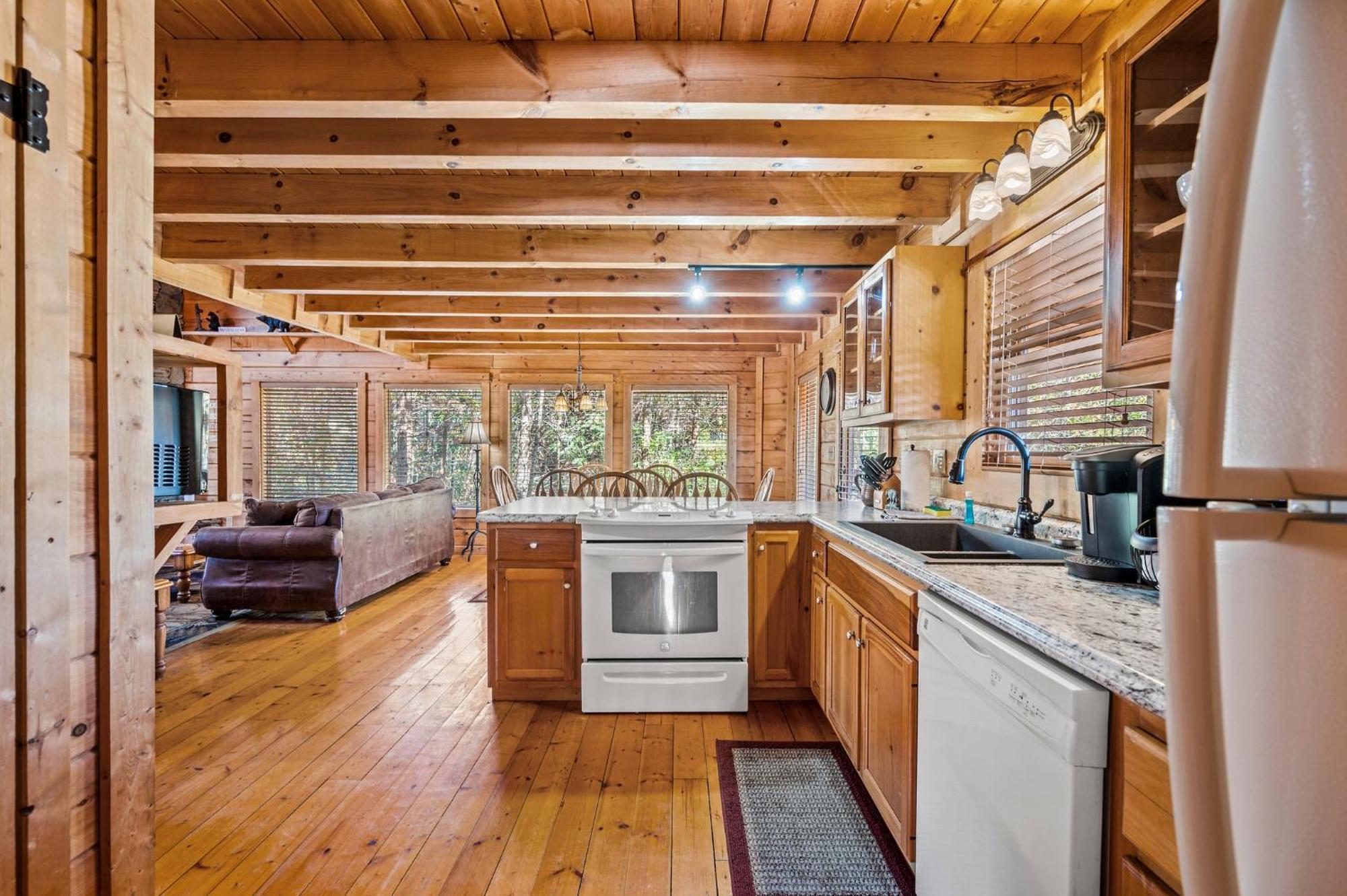 Bearfoot Pines - True Log Cabin - Wi-Fi, Hot Tub, Fishing, Deck With Views! - Mins To Pf Севьервилл Экстерьер фото