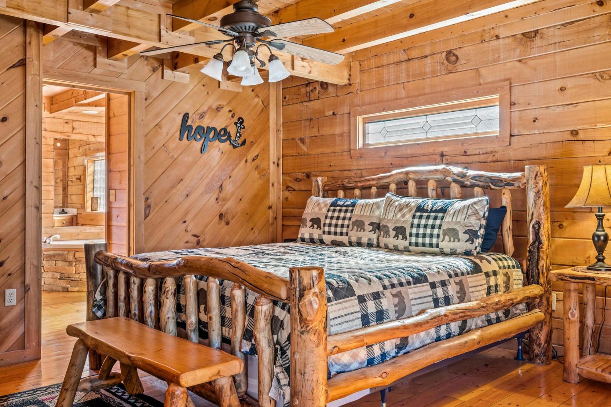 Bearfoot Pines - True Log Cabin - Wi-Fi, Hot Tub, Fishing, Deck With Views! - Mins To Pf Севьервилл Экстерьер фото