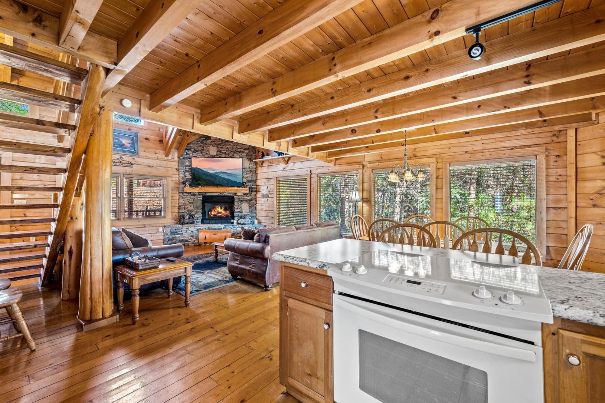Bearfoot Pines - True Log Cabin - Wi-Fi, Hot Tub, Fishing, Deck With Views! - Mins To Pf Севьервилл Экстерьер фото
