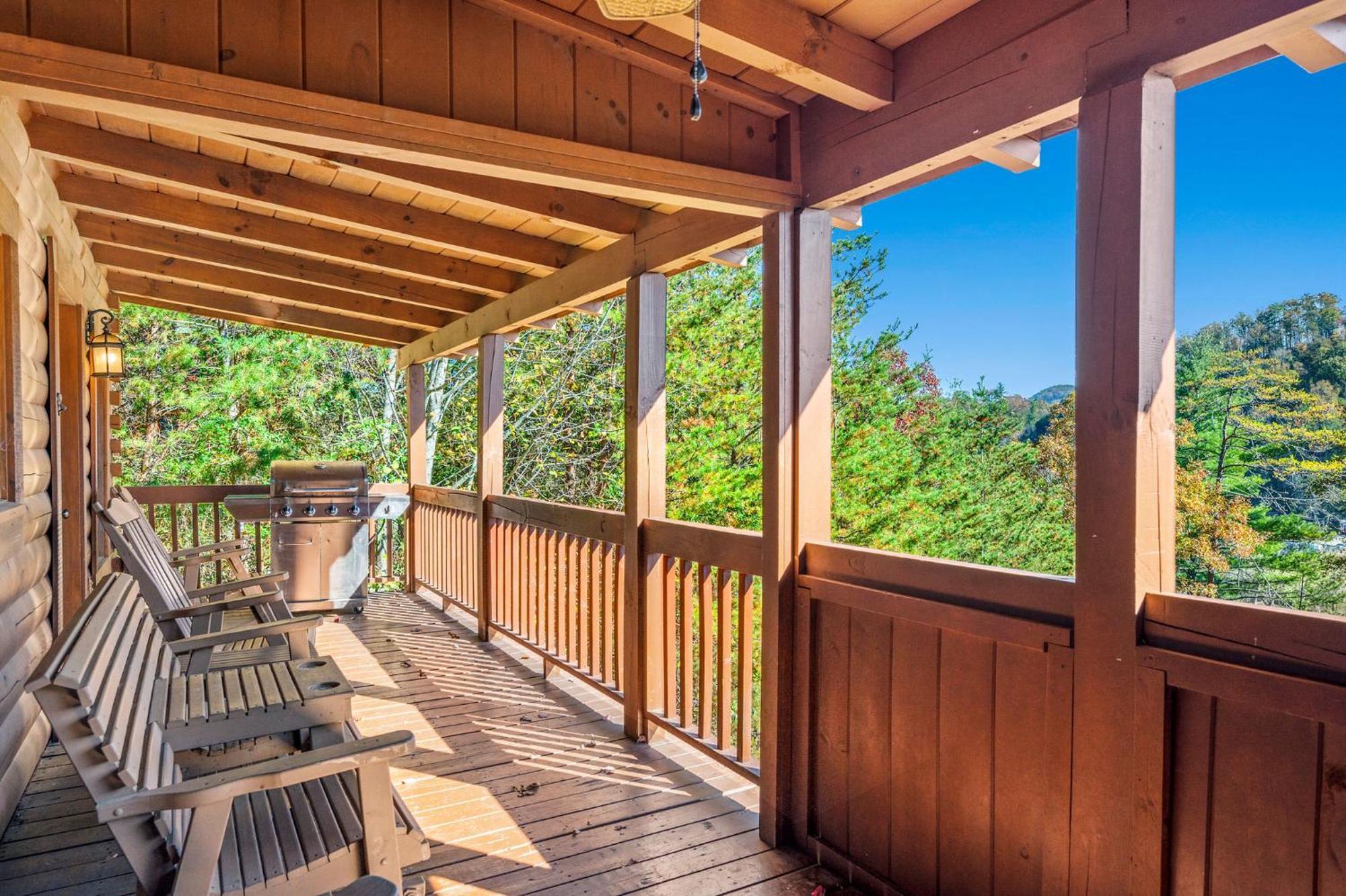 Bearfoot Pines - True Log Cabin - Wi-Fi, Hot Tub, Fishing, Deck With Views! - Mins To Pf Севьервилл Экстерьер фото