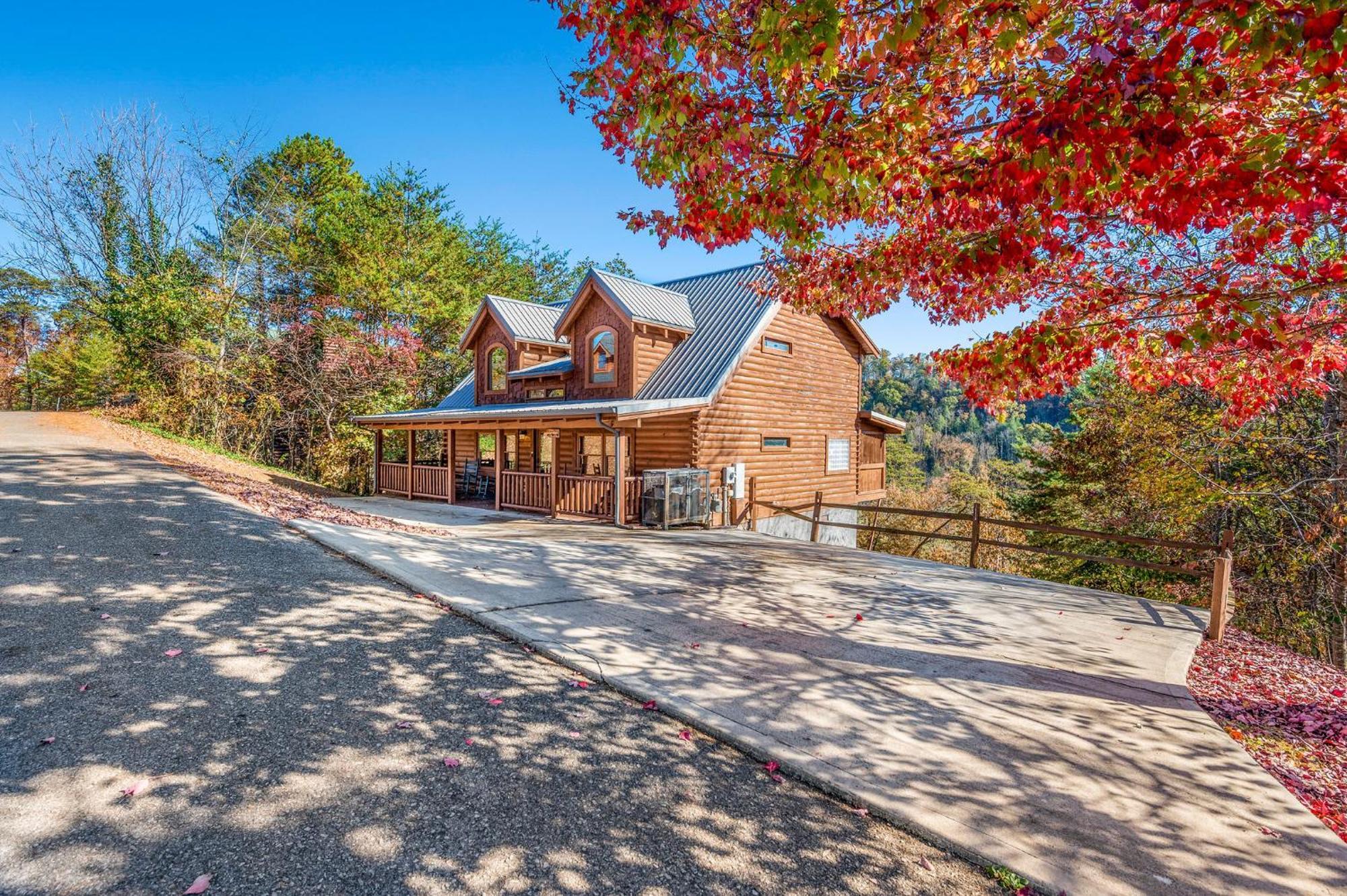 Bearfoot Pines - True Log Cabin - Wi-Fi, Hot Tub, Fishing, Deck With Views! - Mins To Pf Севьервилл Экстерьер фото
