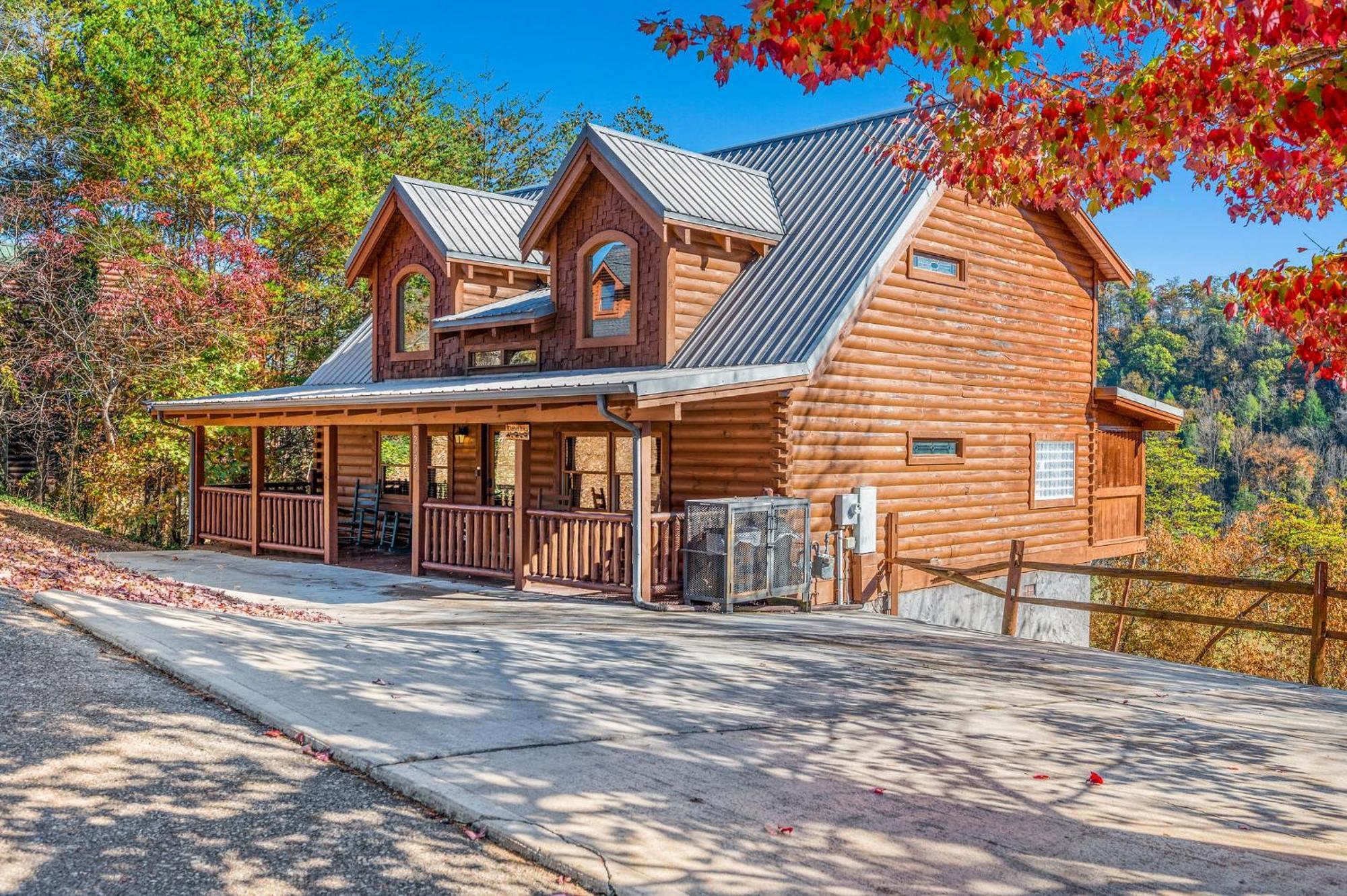 Bearfoot Pines - True Log Cabin - Wi-Fi, Hot Tub, Fishing, Deck With Views! - Mins To Pf Севьервилл Экстерьер фото