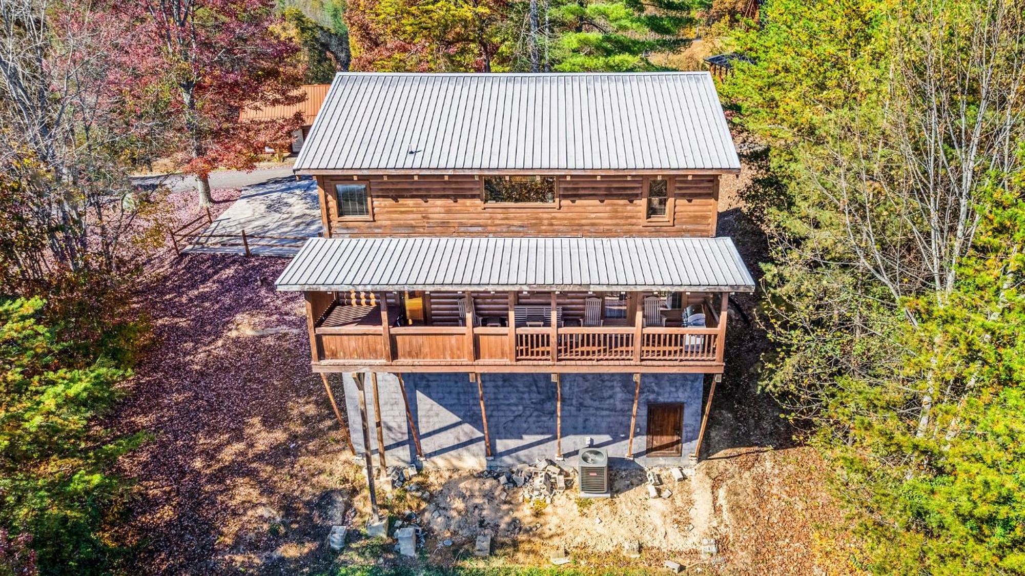 Bearfoot Pines - True Log Cabin - Wi-Fi, Hot Tub, Fishing, Deck With Views! - Mins To Pf Севьервилл Экстерьер фото